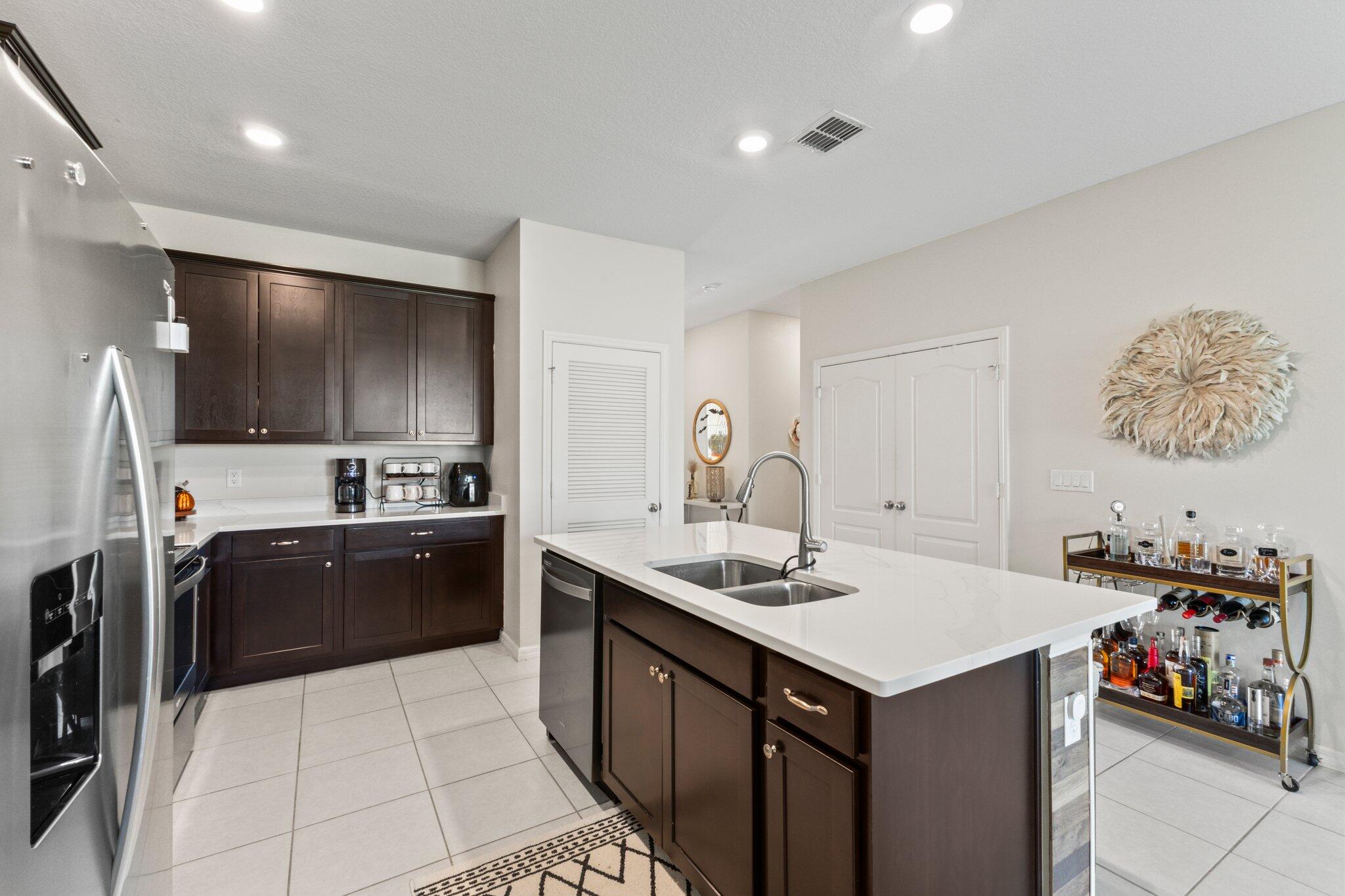 1604 Merriment Way