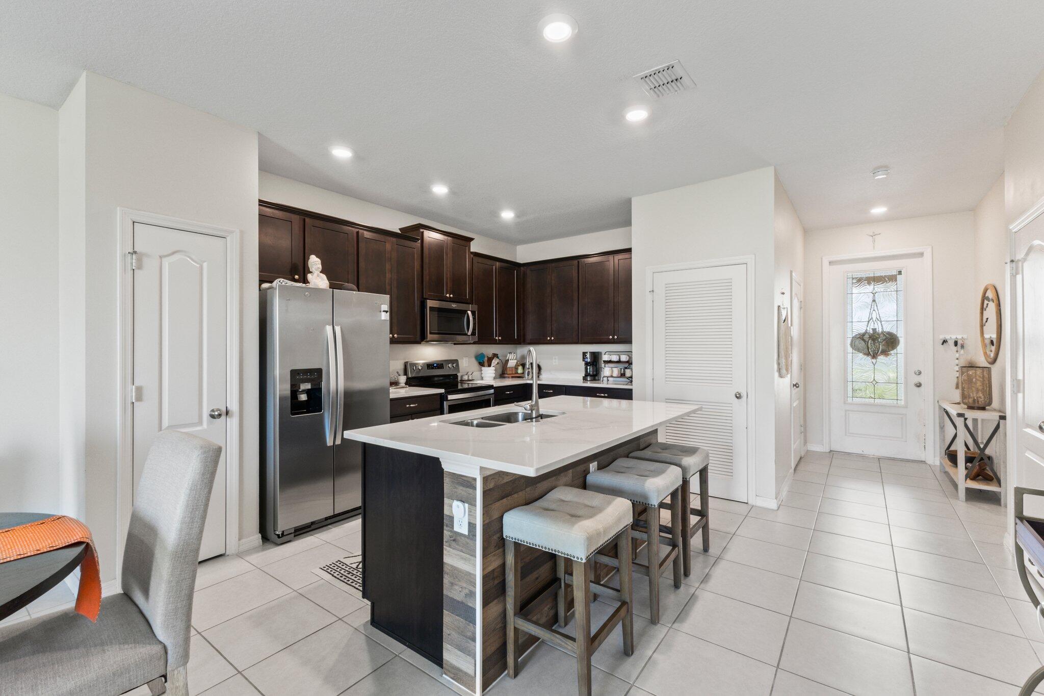 1604 Merriment Way