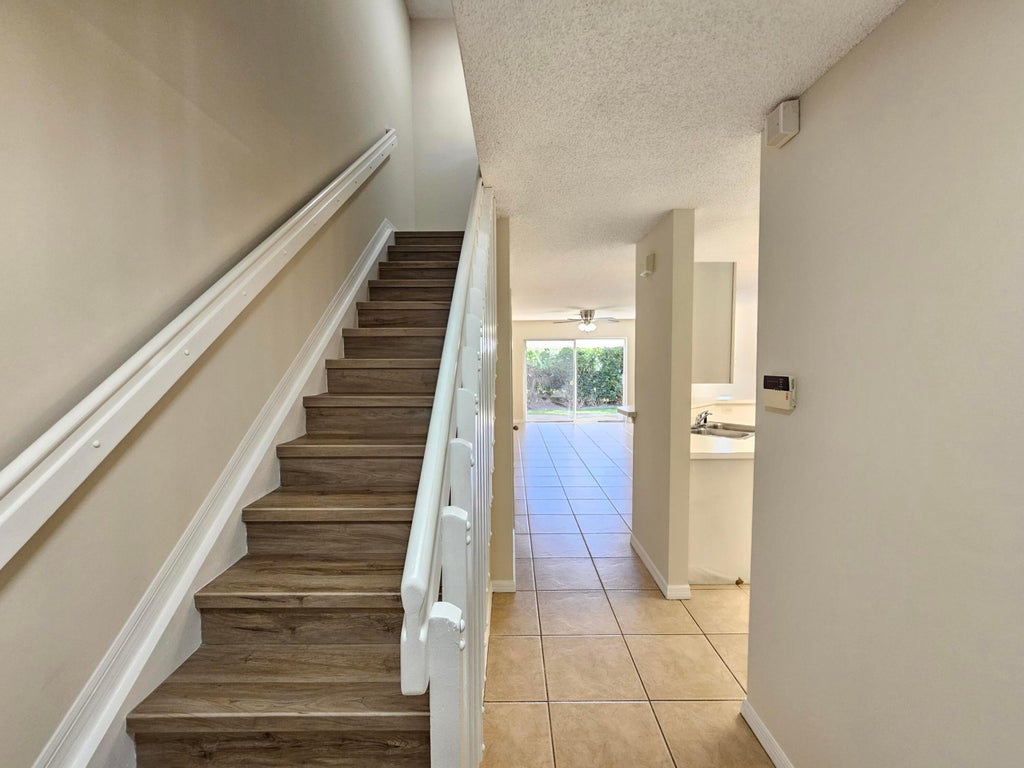 Photo of 145 Fox Meadow Run, Jupiter, FL 33458 (MLS # B26081759)