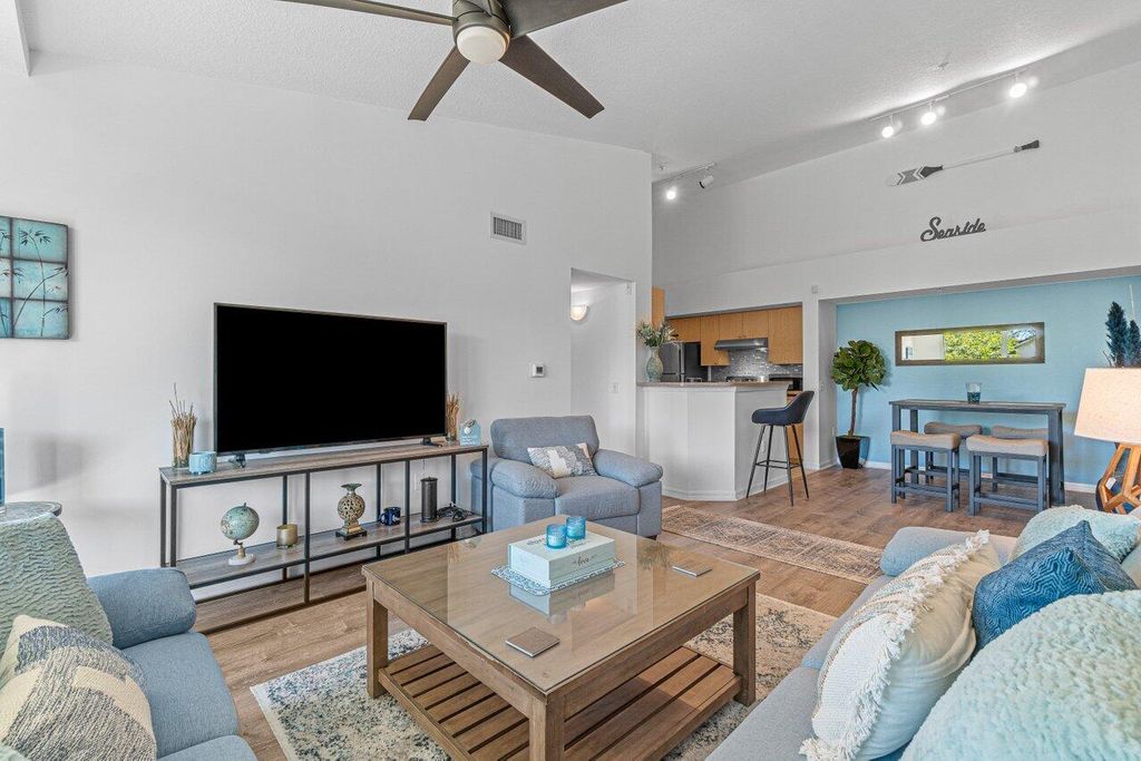 Photo of 721 Villa Circle, Boynton Beach, FL 33435 (MLS # R10858092)