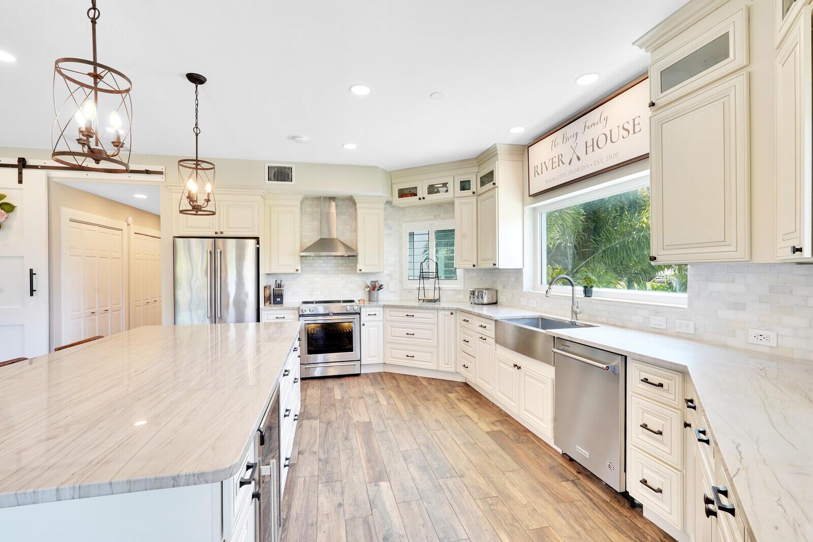 HIDEAWAY ISLES - Residential