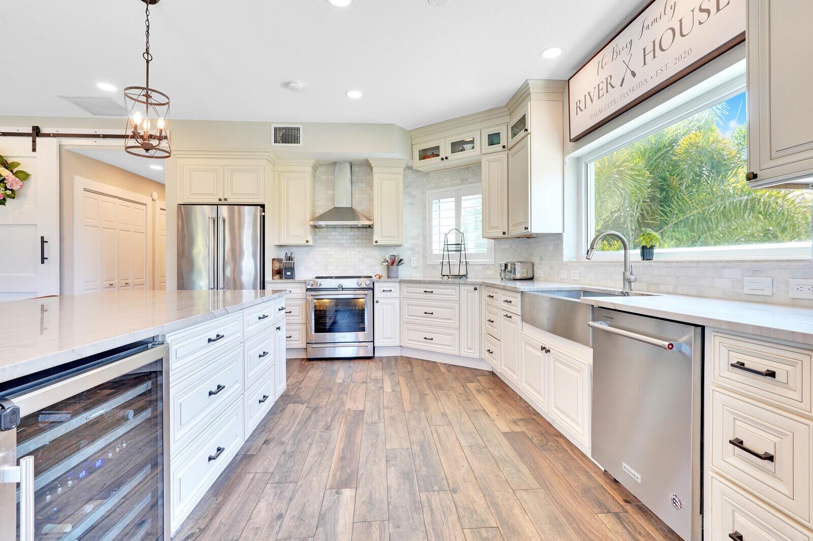 HIDEAWAY ISLES - Residential