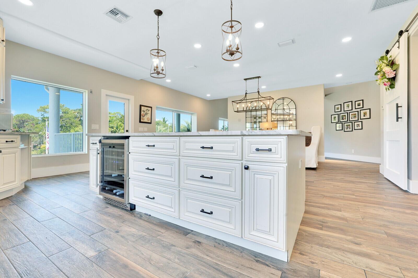 HIDEAWAY ISLES - Residential