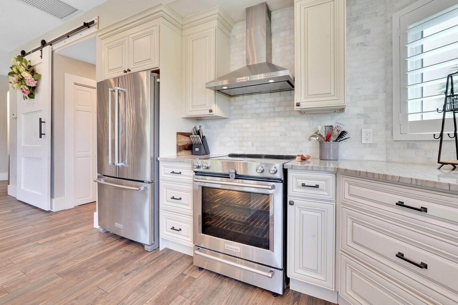 HIDEAWAY ISLES - Residential