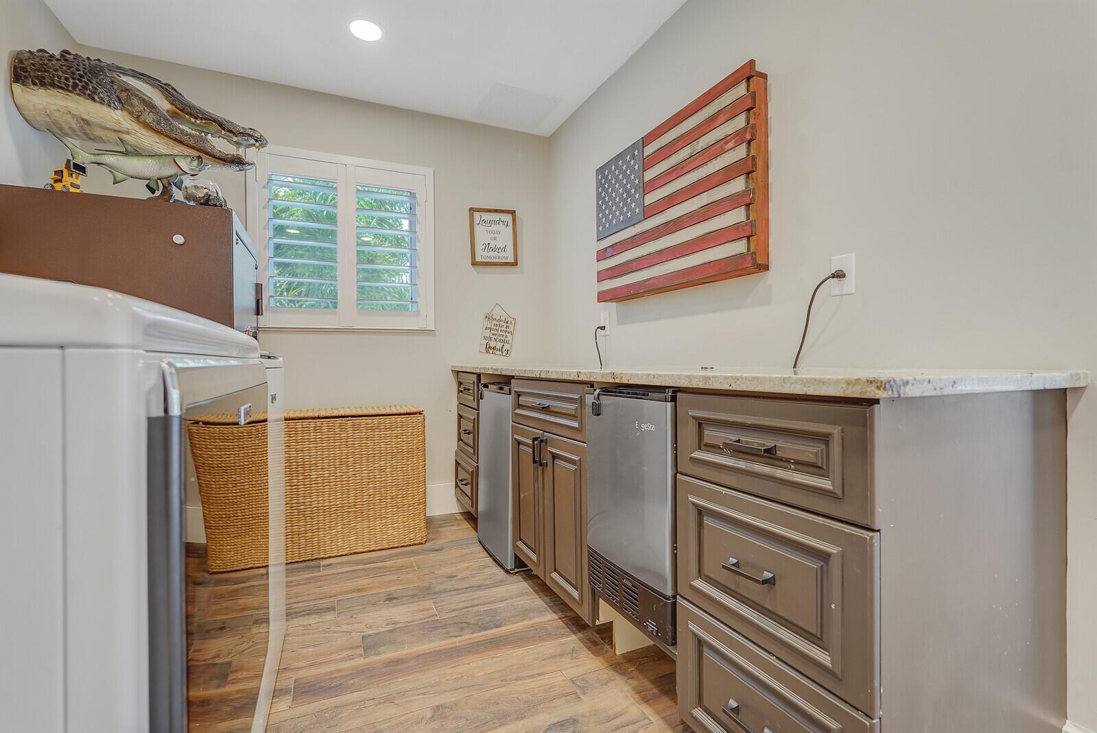 HIDEAWAY ISLES - Residential