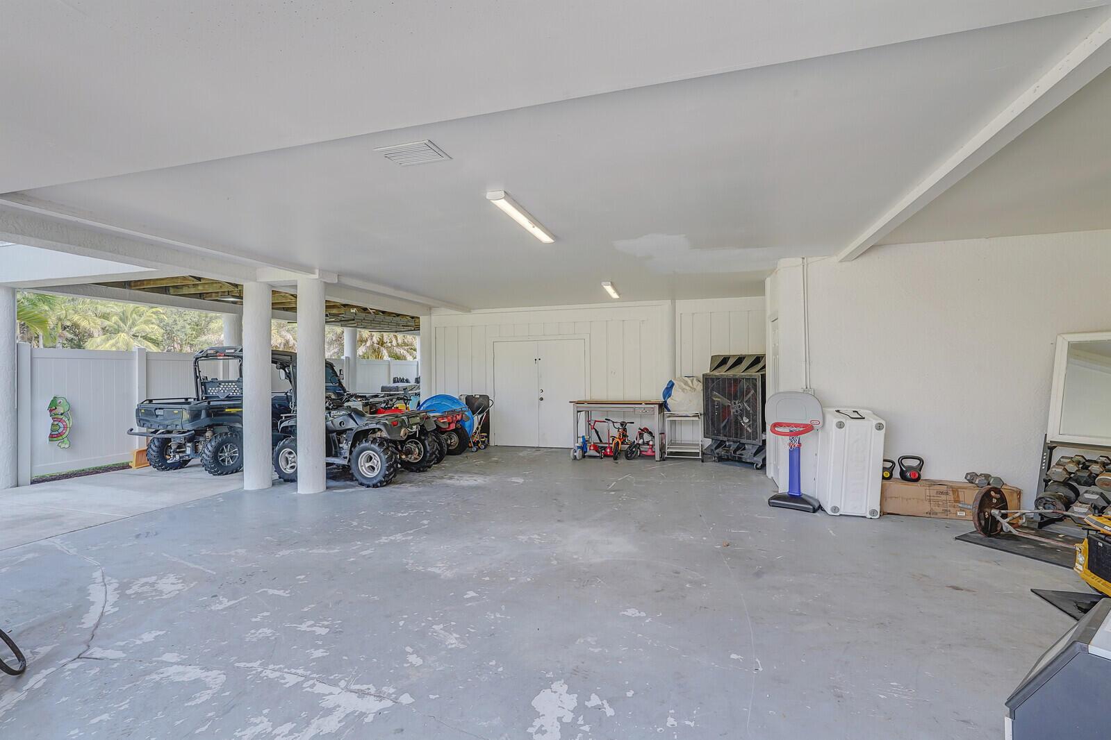 HIDEAWAY ISLES - Residential