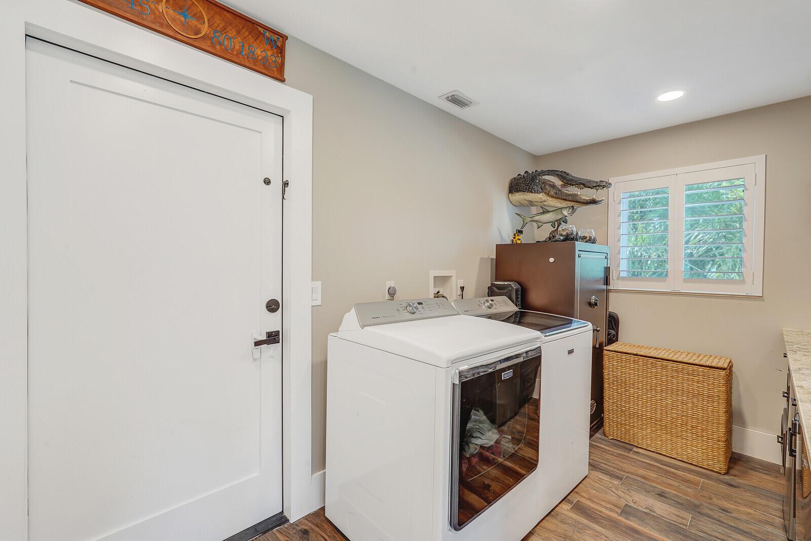 HIDEAWAY ISLES - Residential