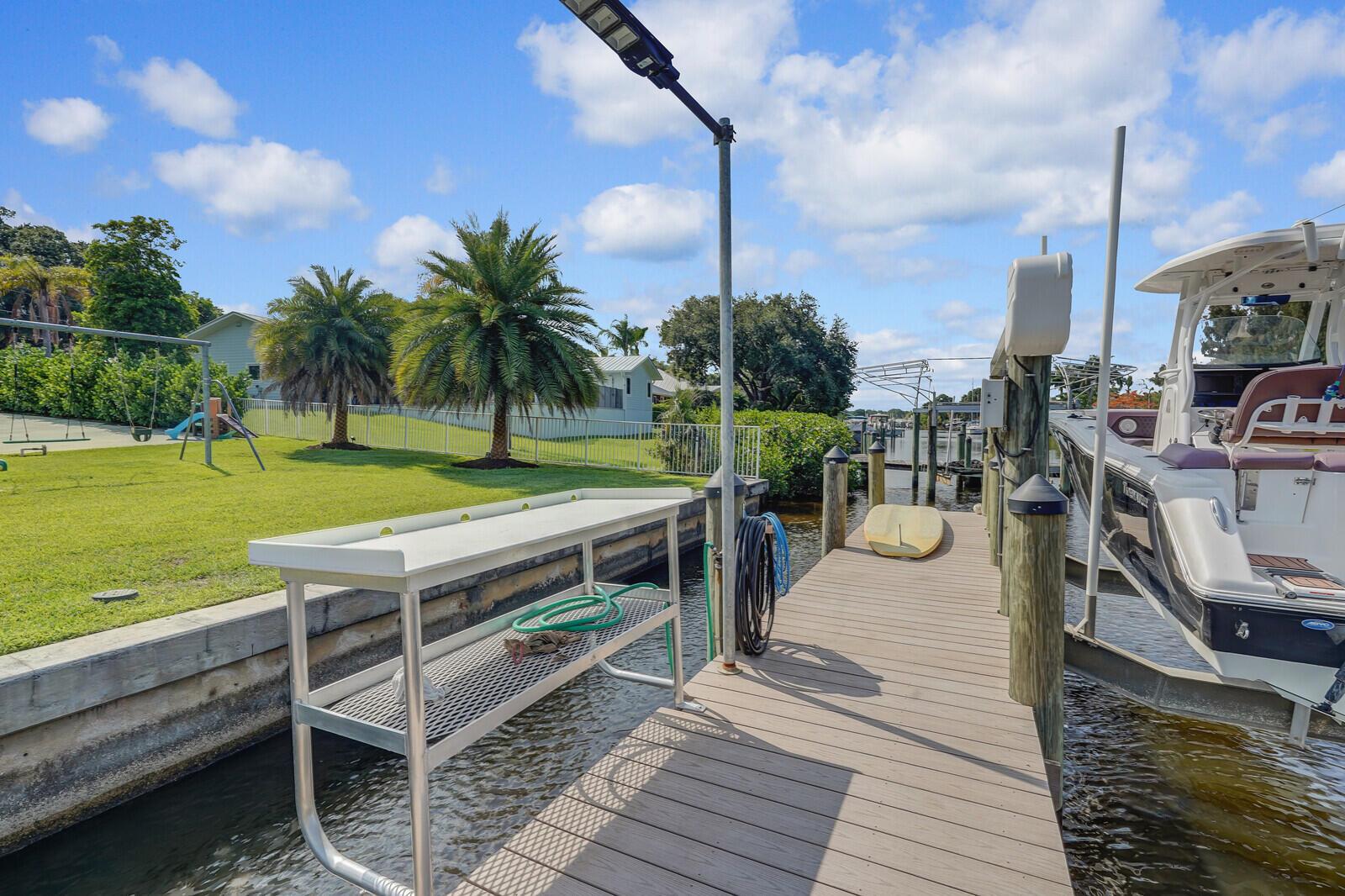 HIDEAWAY ISLES - Residential