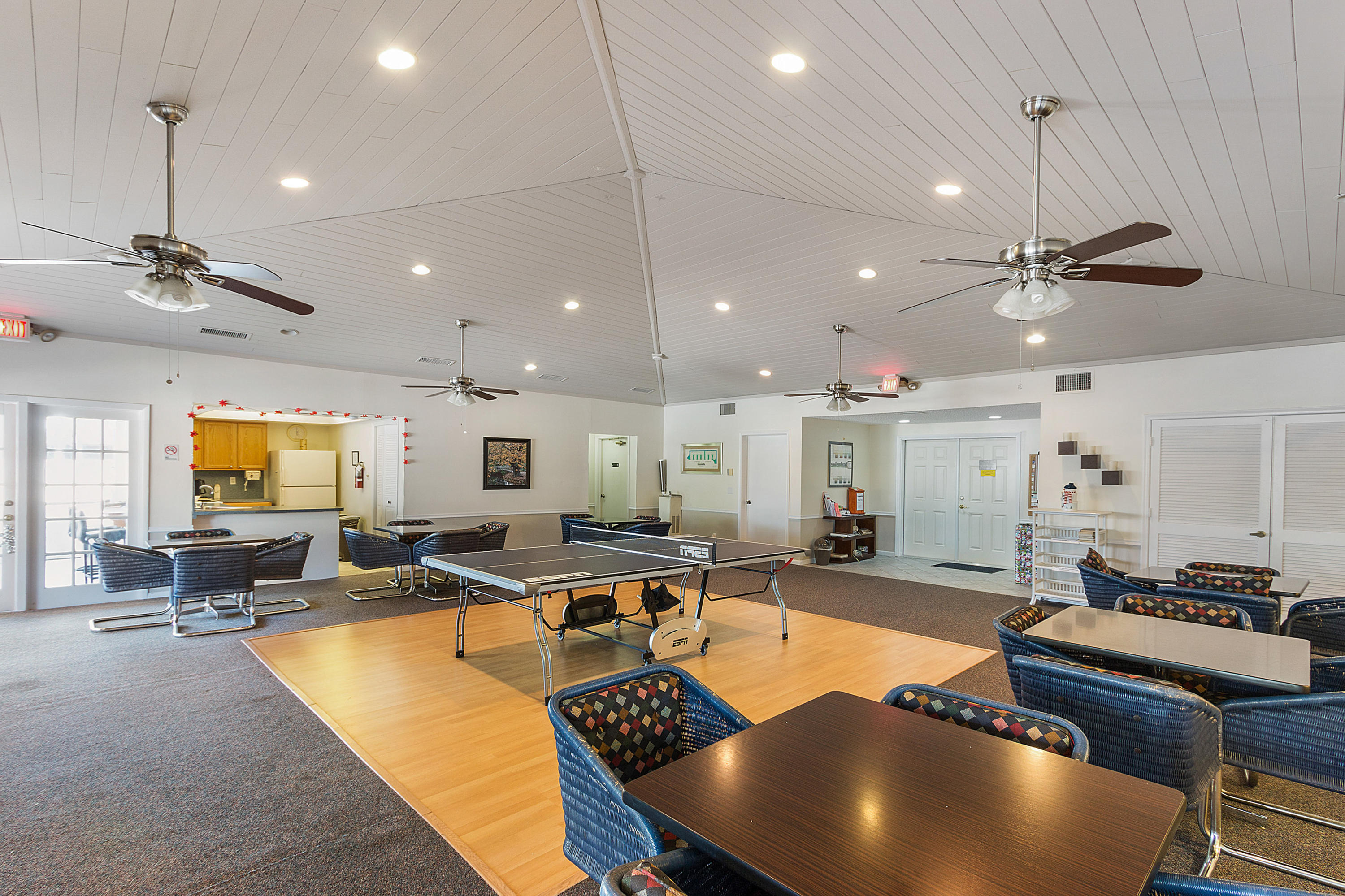 BOCA CHASE - Residential