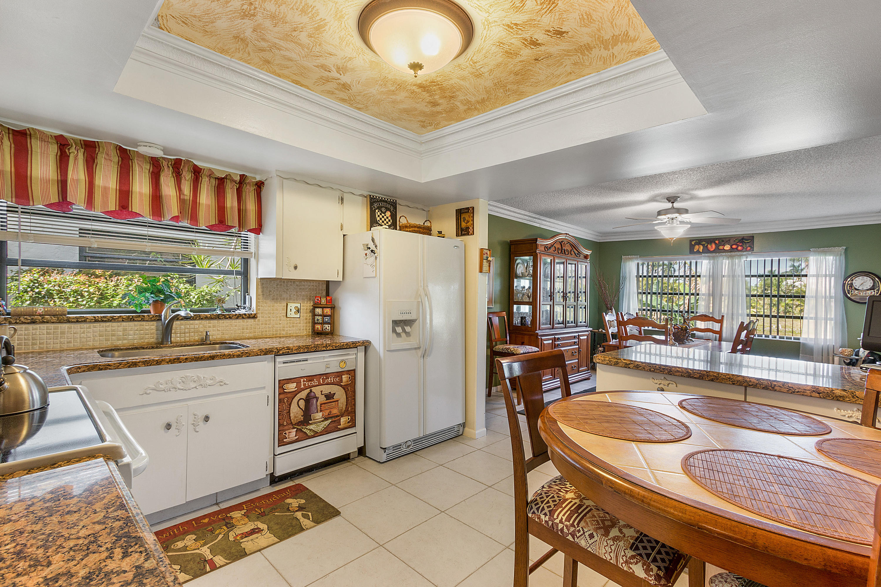 BOCA CHASE - Residential