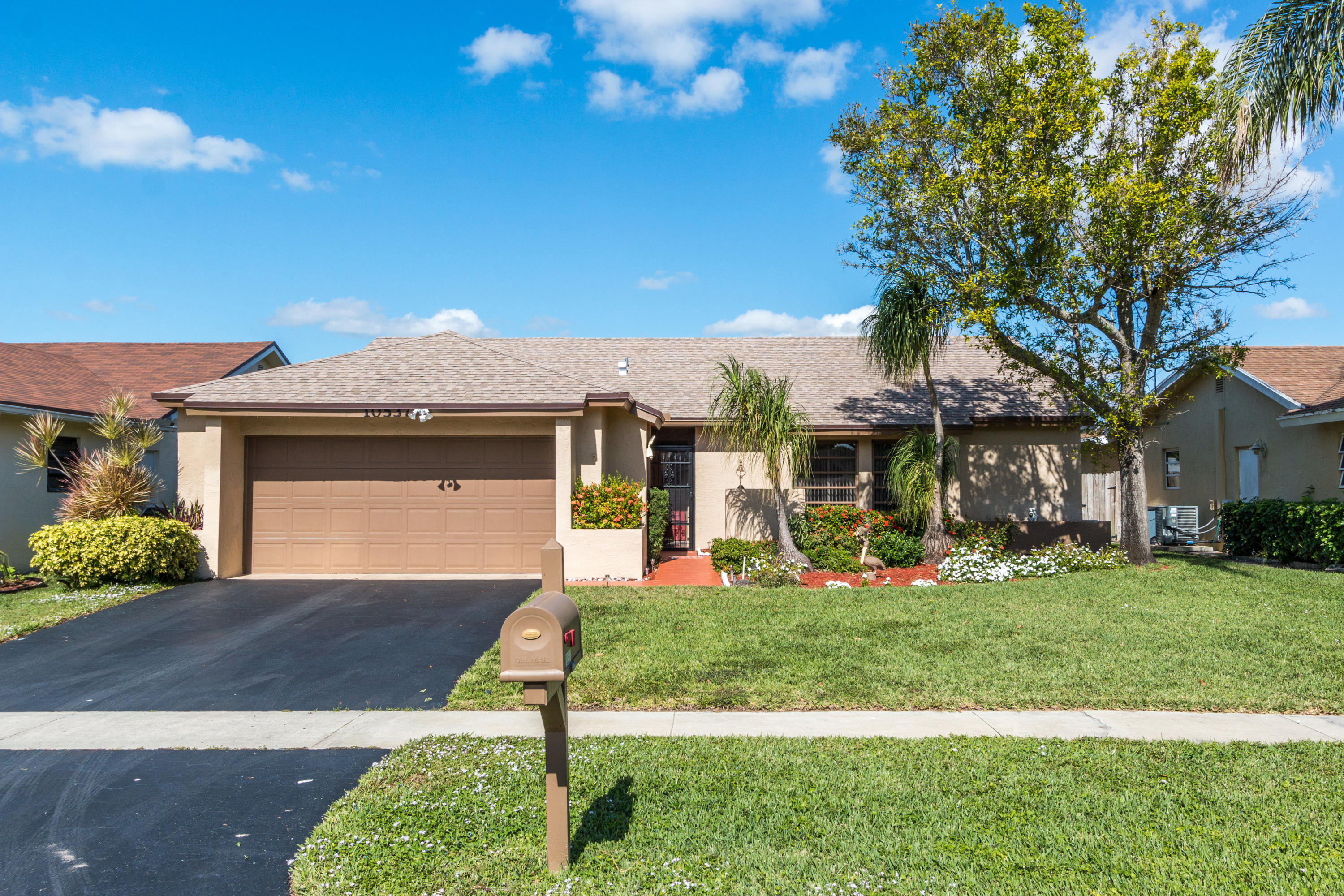 BOCA CHASE - Residential