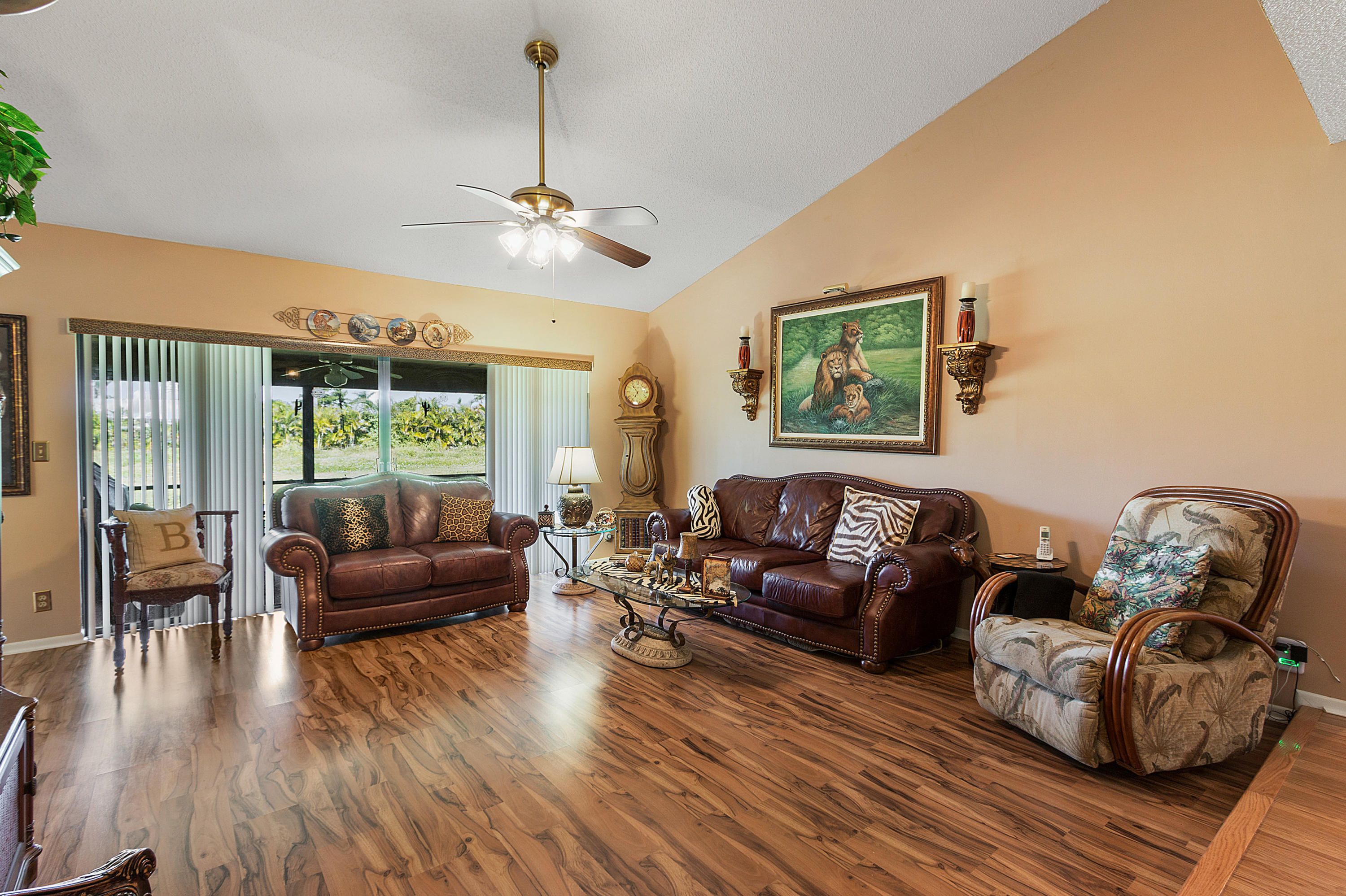 BOCA CHASE - Residential