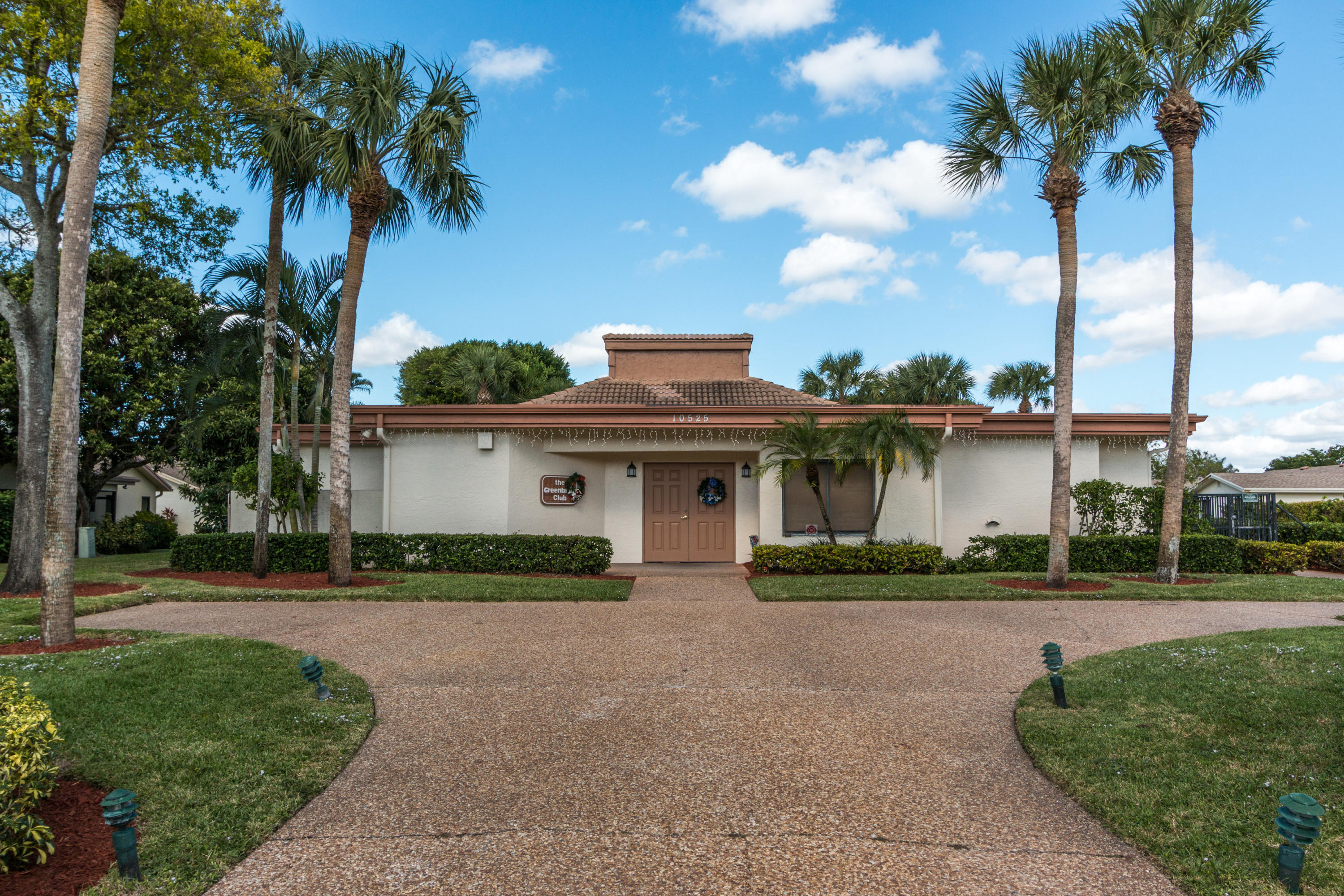 BOCA CHASE - Residential