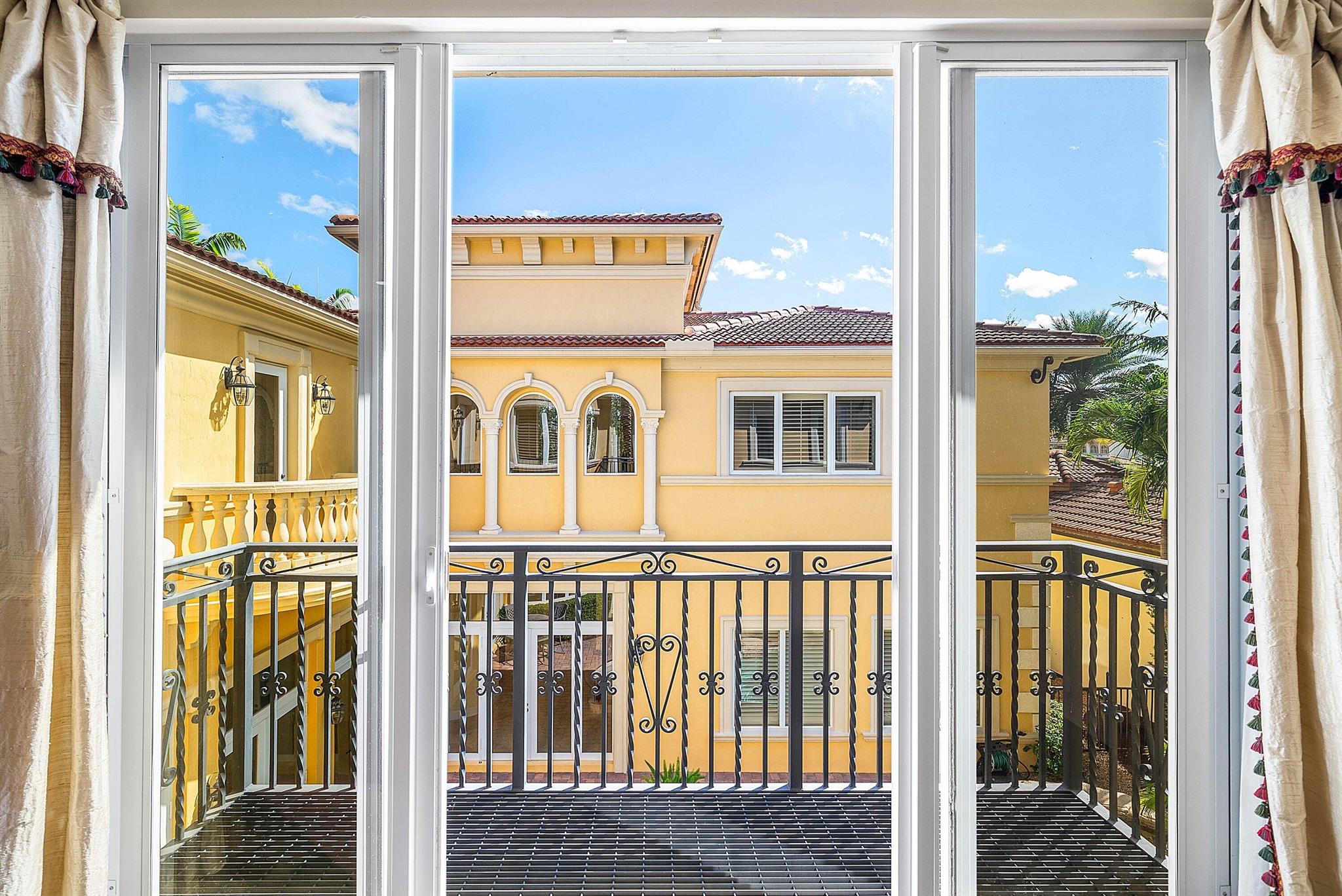 Azura - Residential