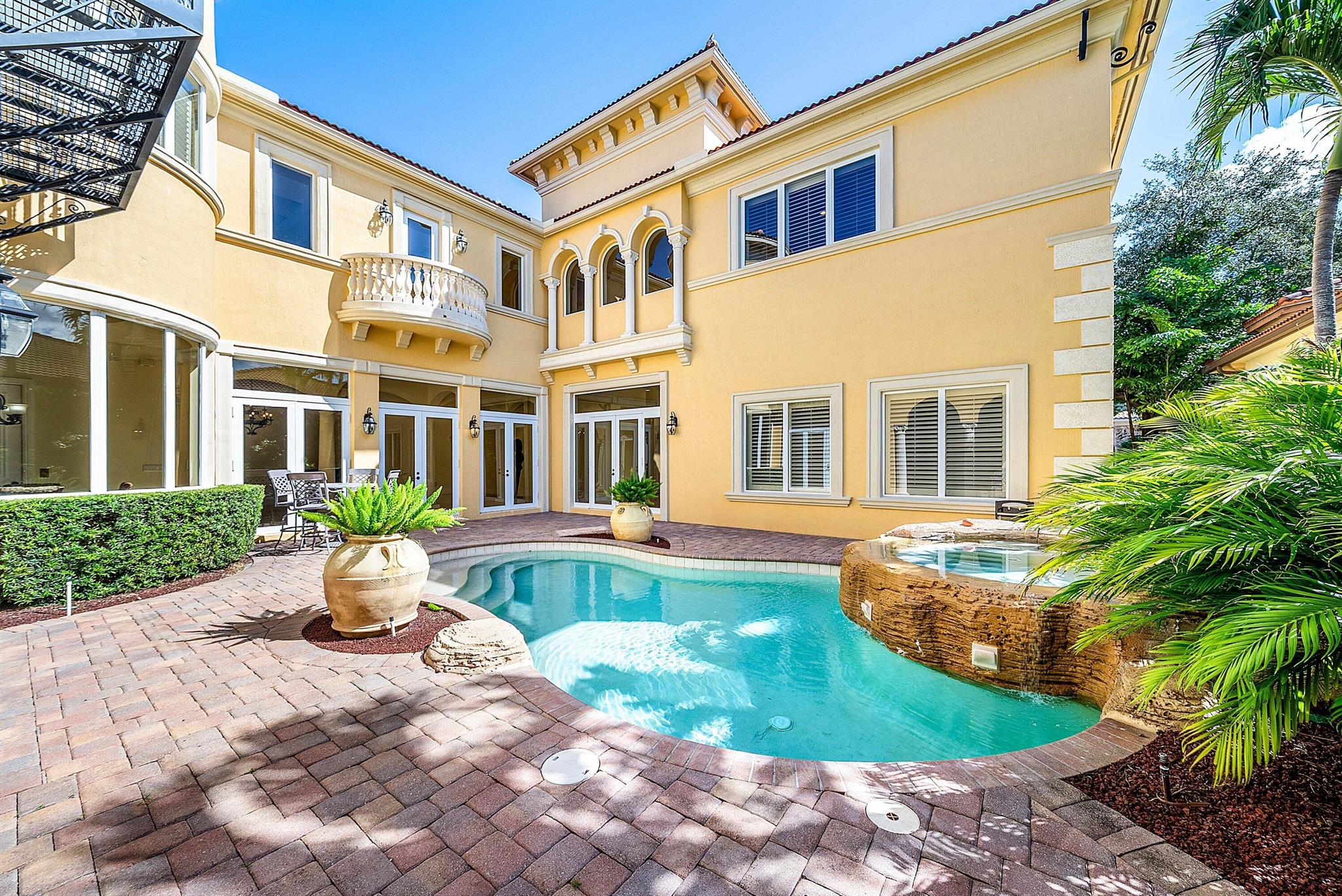Azura - Residential