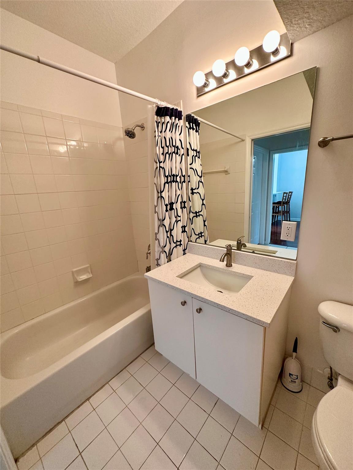 Pembroke Isles V 166-46 B - Residential Lease