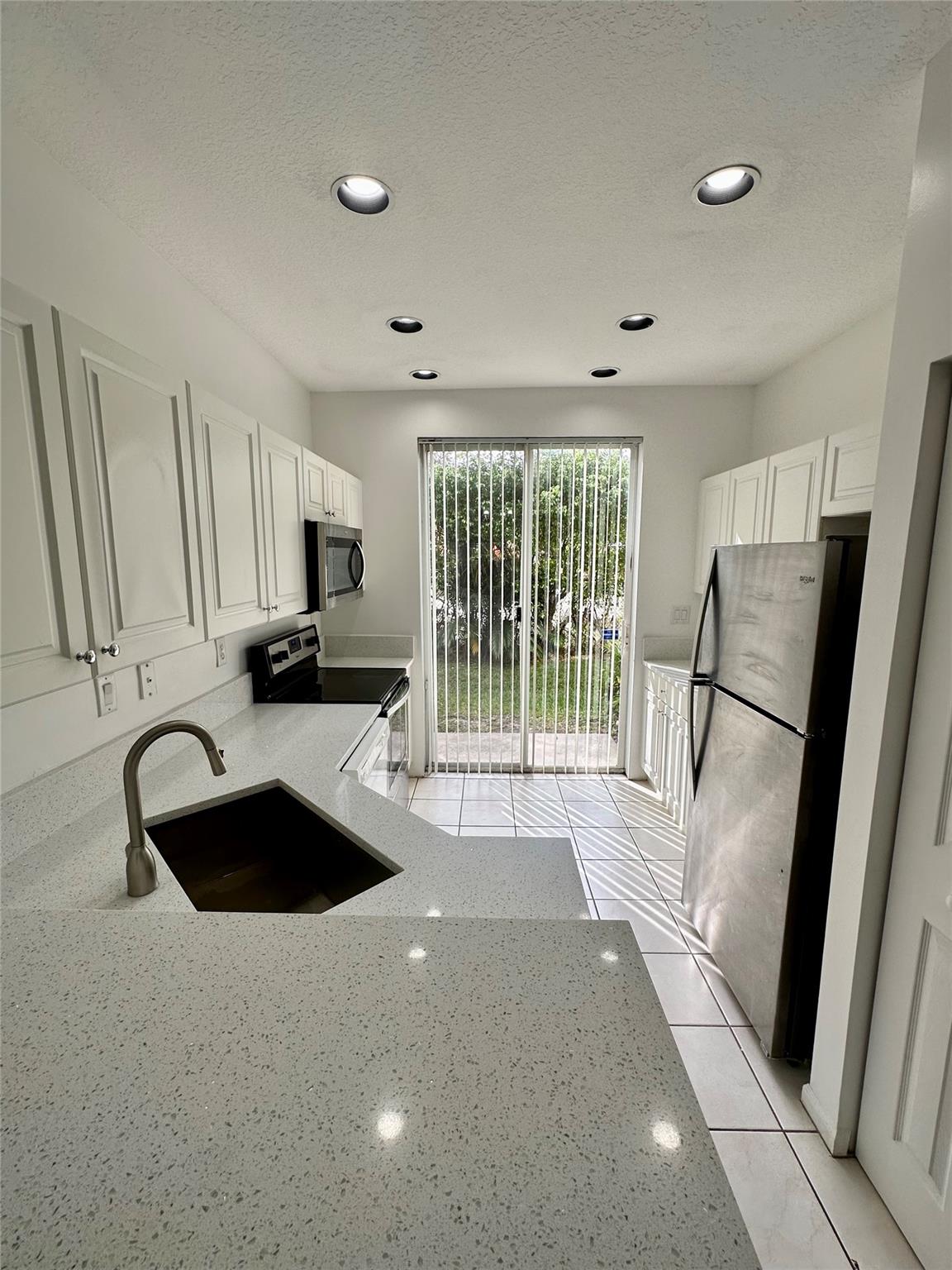Pembroke Isles V 166-46 B - Residential Lease