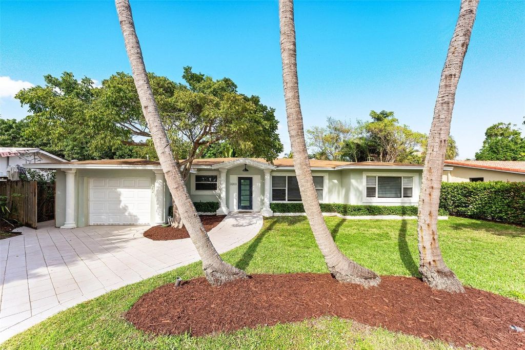 Photo of 3203 Dover Road, Pompano Beach, FL 33062 (MLS # F10541006)