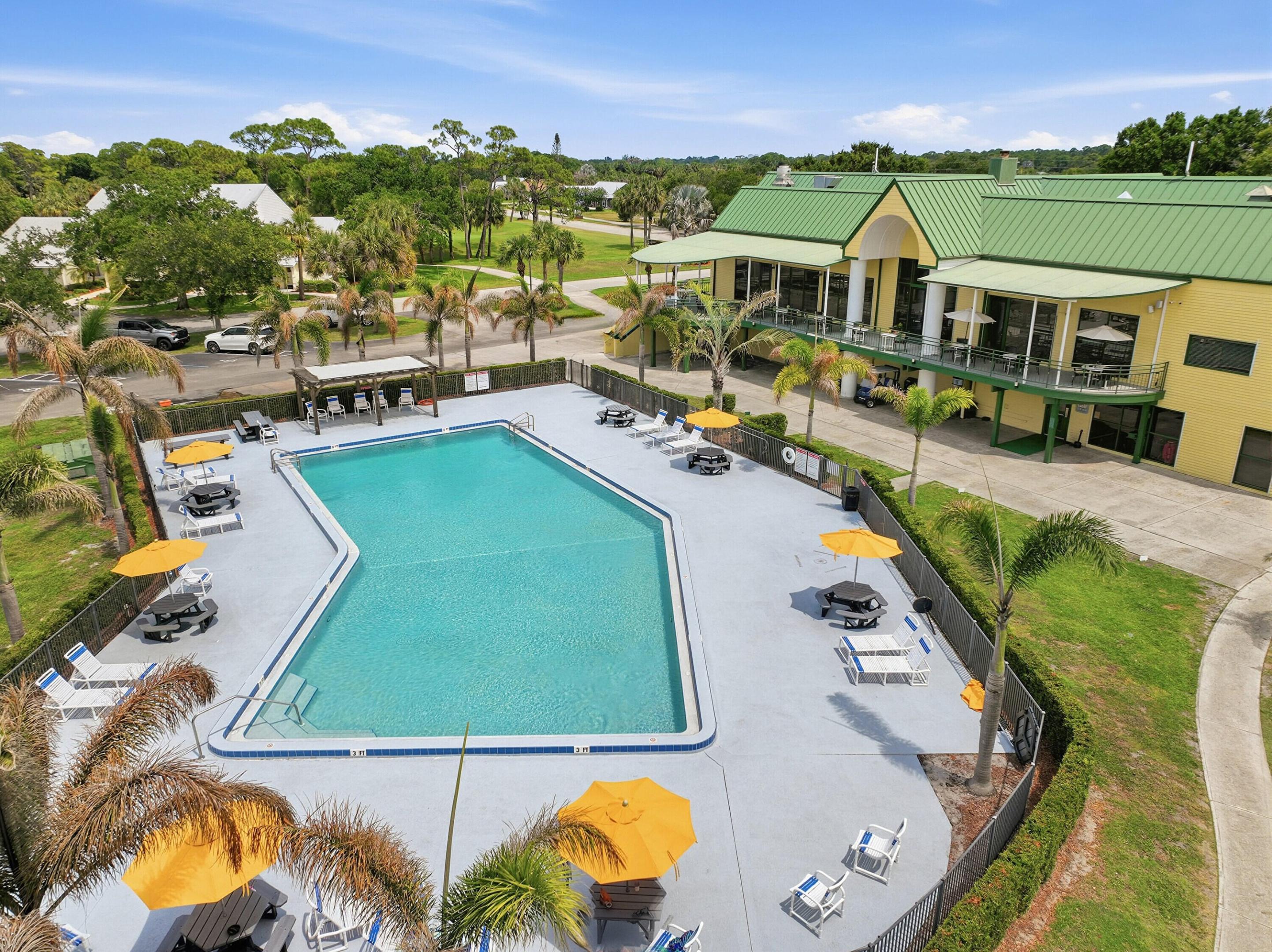 GATOR TRACE CONDOMINIUM 1 - Residential