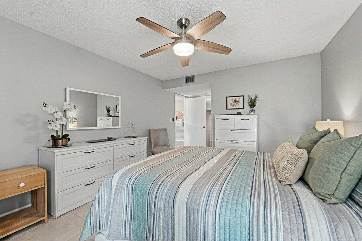 GATOR TRACE CONDOMINIUM 1 - Residential