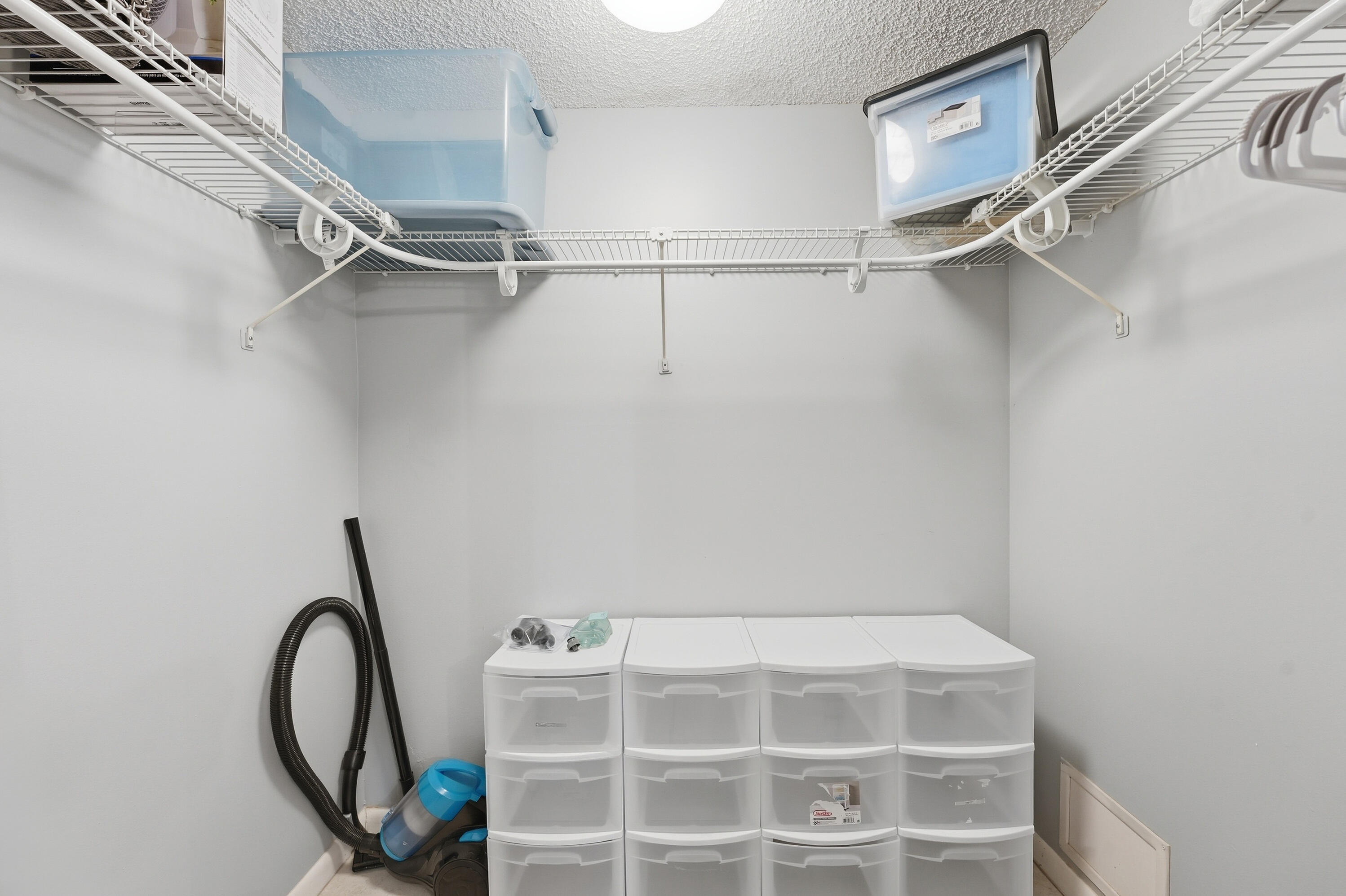 GATOR TRACE CONDOMINIUM 1 - Residential