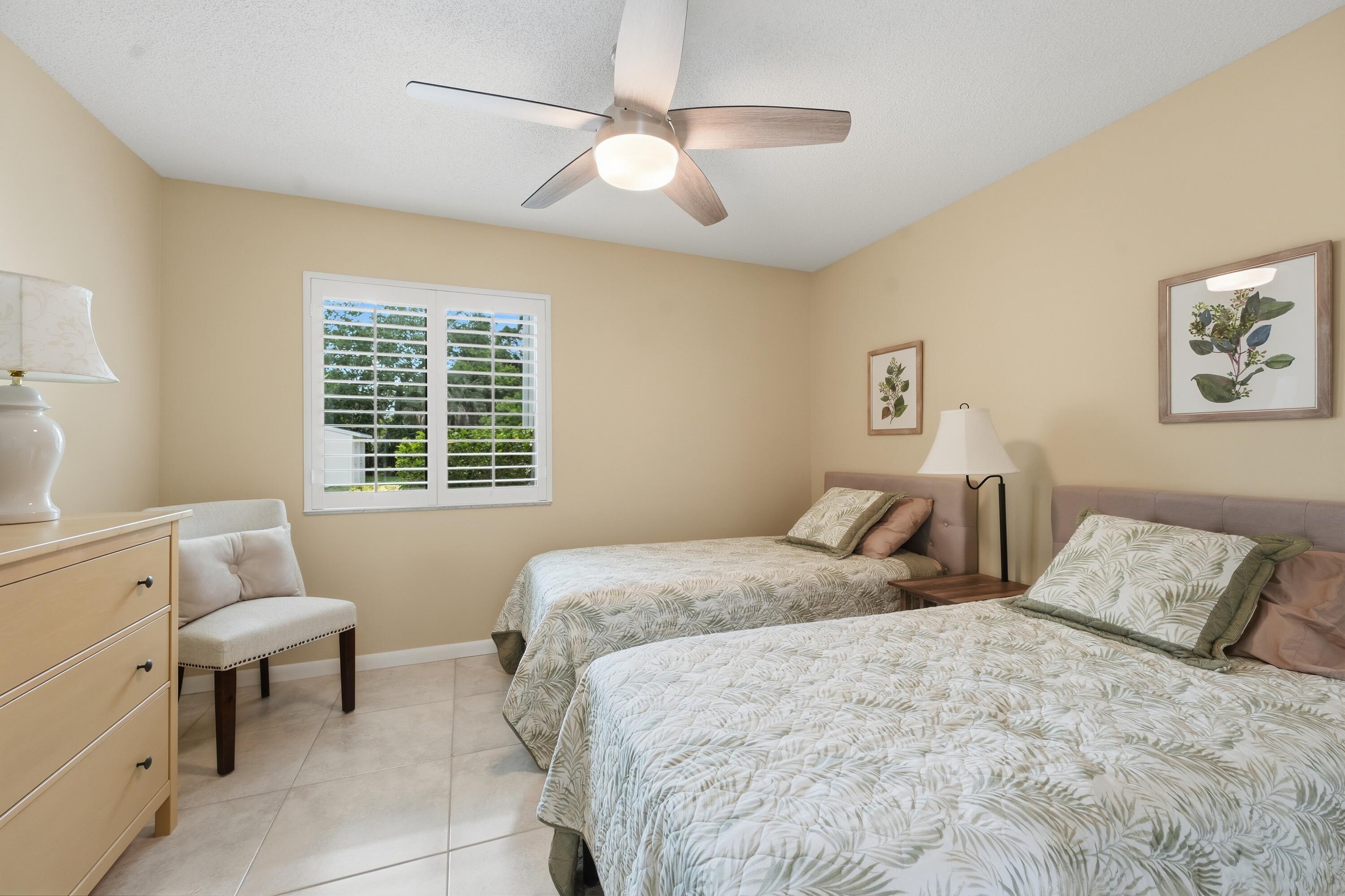 GATOR TRACE CONDOMINIUM 1 - Residential