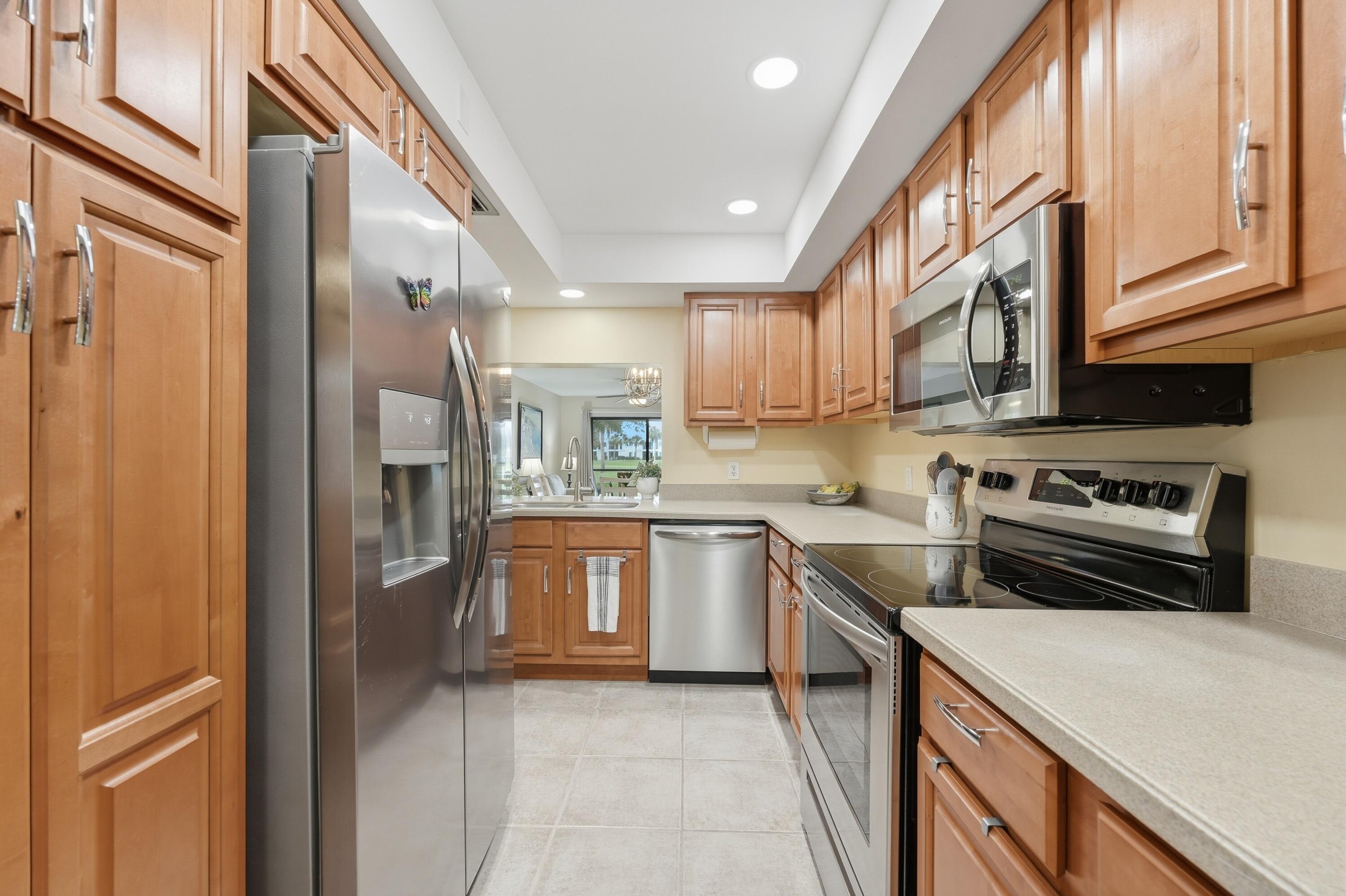GATOR TRACE CONDOMINIUM 1 - Residential
