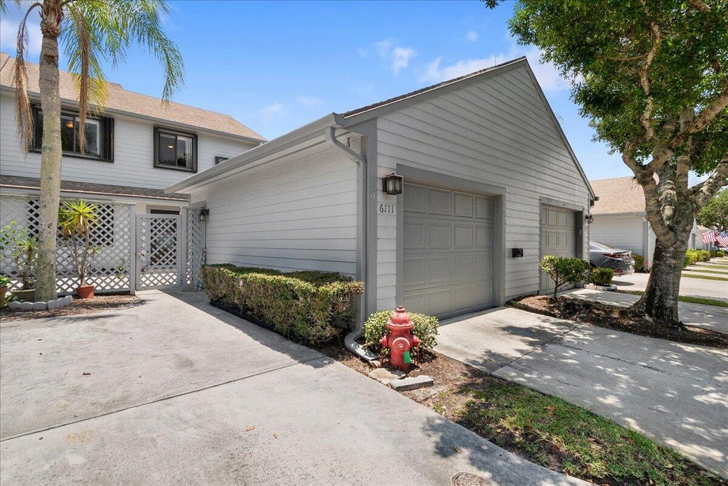 Photo of 6111 SE Georgetown Place, Hobe Sound, FL 33455 (MLS # B26041806)