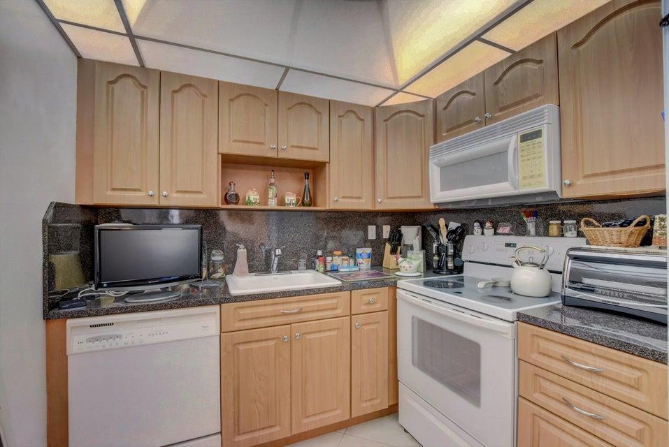 KINGS POINT CAPRI CONDOS - Residential