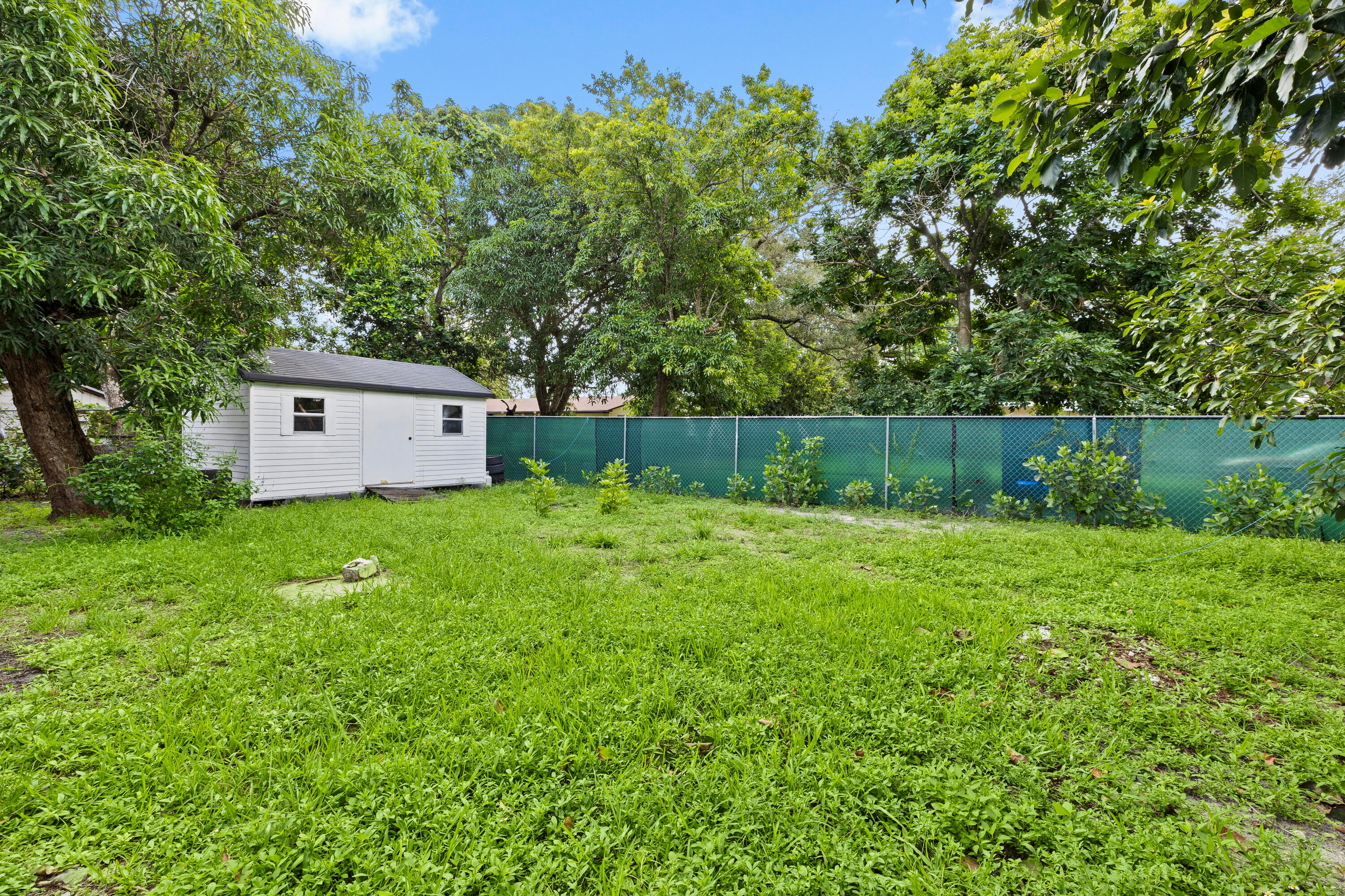 28 NE 165th Street