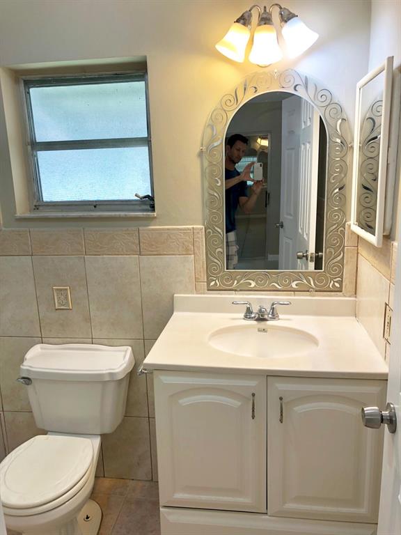 CRYSTAL LAKE 4TH SEC - Residential