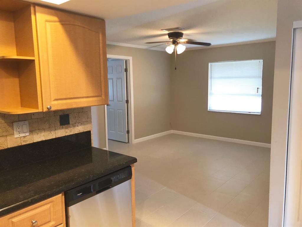 CRYSTAL LAKE 4TH SEC - Residential