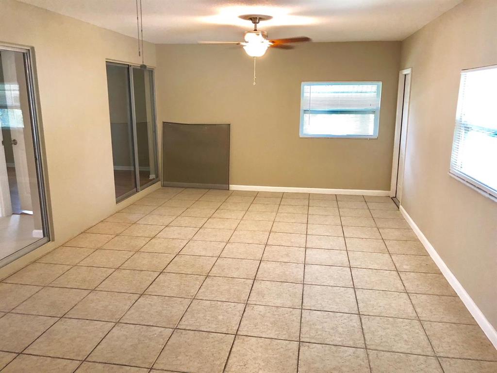 CRYSTAL LAKE 4TH SEC - Residential