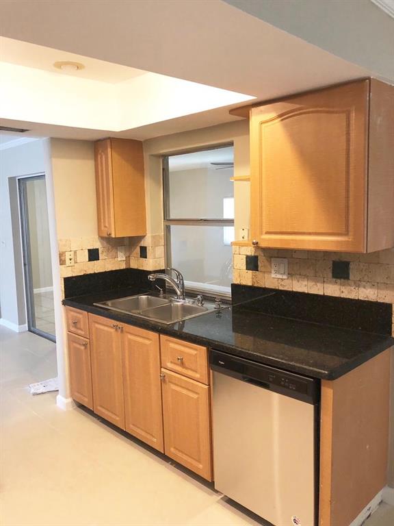 CRYSTAL LAKE 4TH SEC - Residential