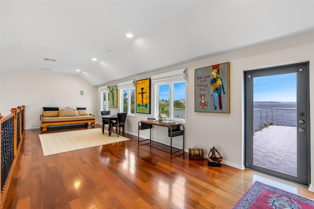 THE MOORINGS UNIT 5 ''''T - Residential