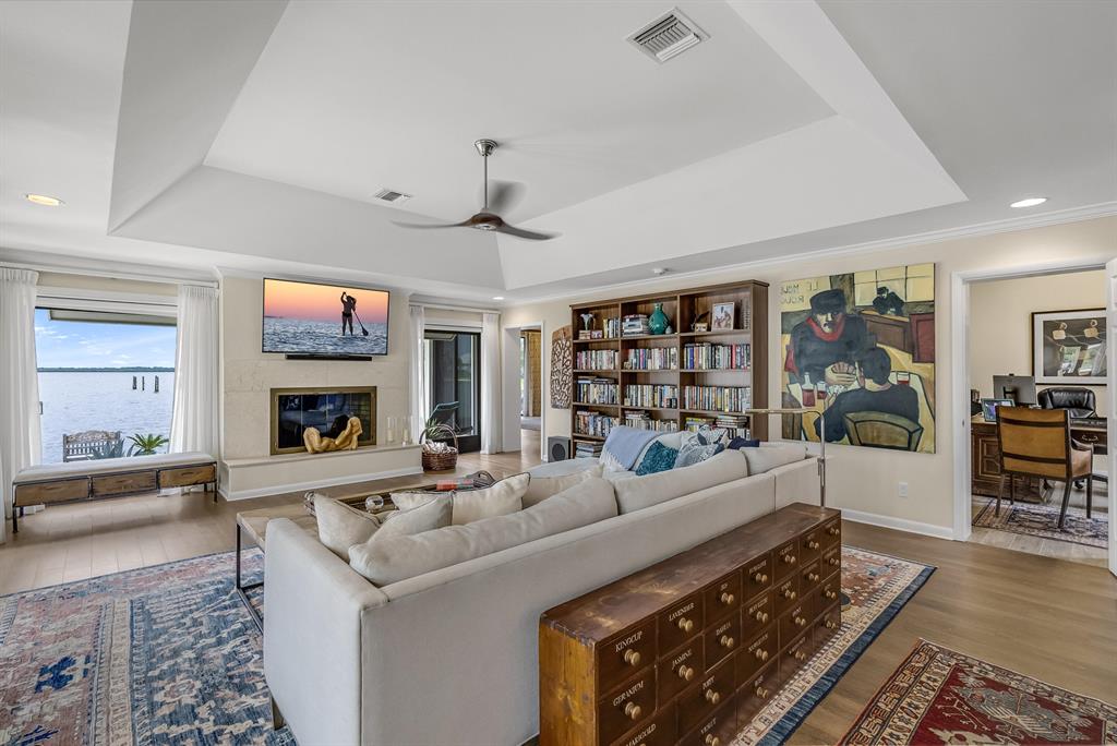 THE MOORINGS UNIT 5 ''''T - Residential