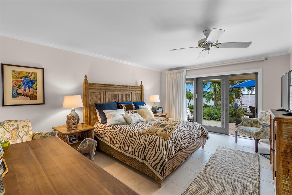 THE MOORINGS UNIT 5 ''''T - Residential