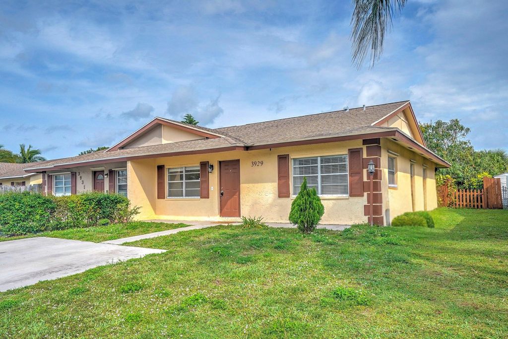 Photo of 3929 Kenas Street, Palm Beach Gardens, FL 33403 (MLS # B26011306)