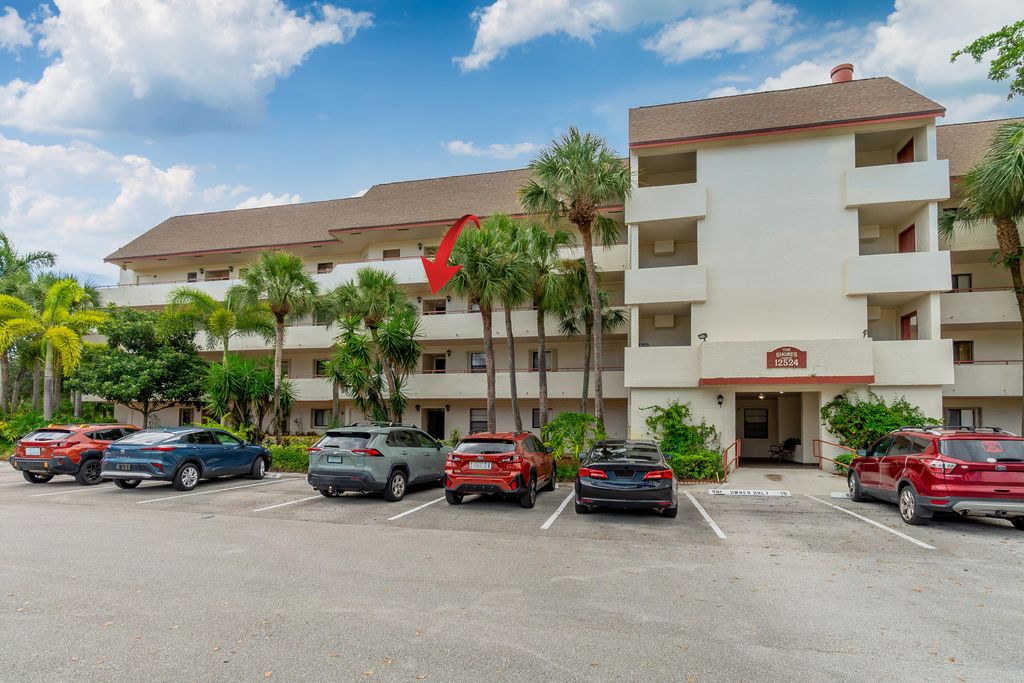 Photo of 12524 SHORELINE Drive #302, Wellington, FL 33414 (MLS # B26057367)