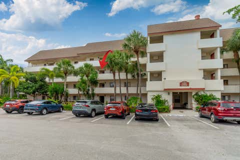 Property photo of 12524 Shoreline Drive 302, Wellington, FL 33414