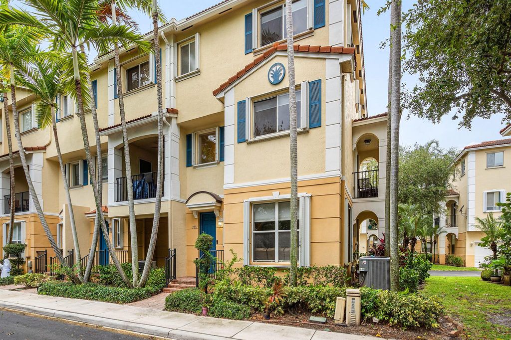 Photo of 2897 S Greenleaf Circle, Boynton Beach, FL 33426 (MLS # R11132757)