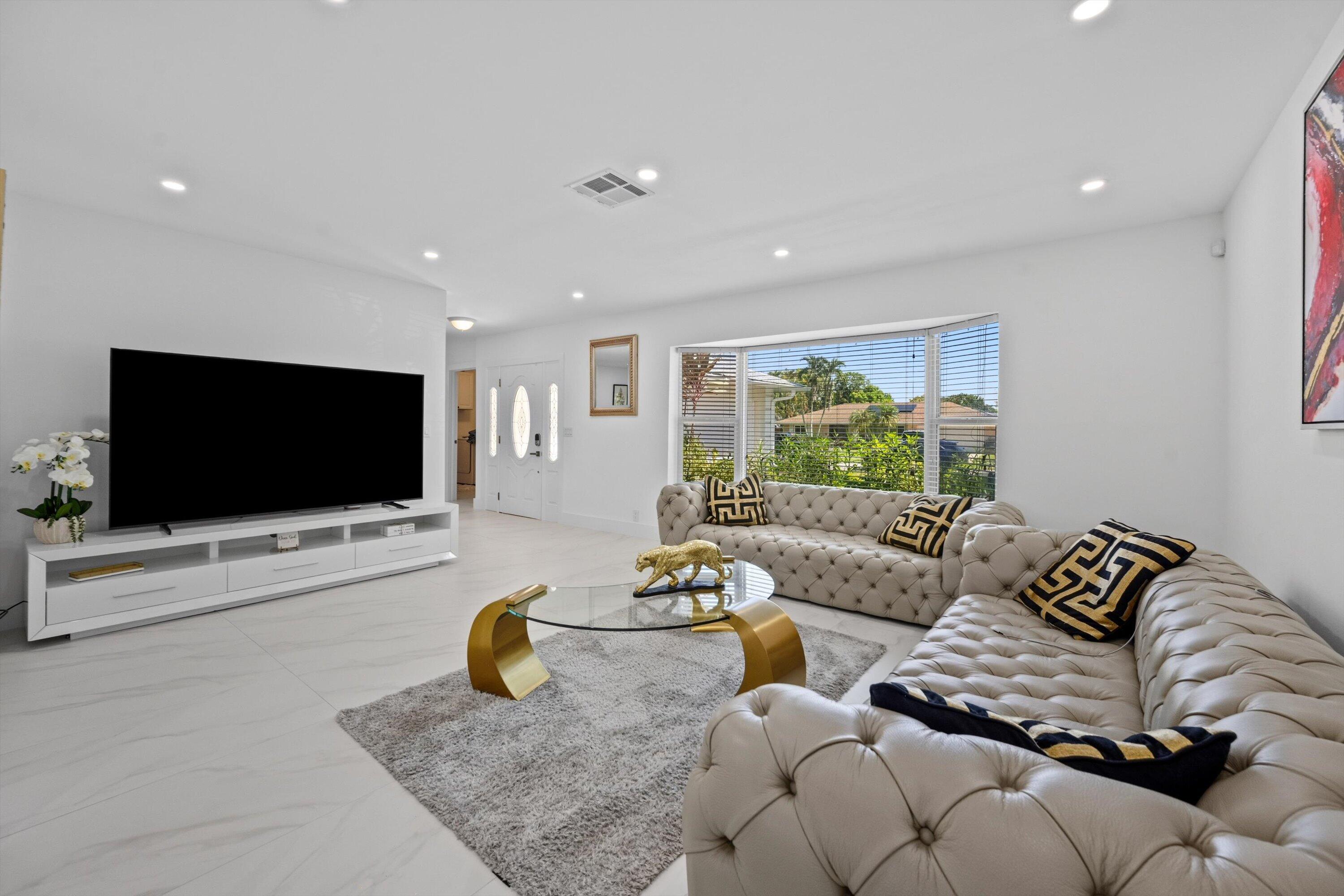 Properties 1233 Mystic Way