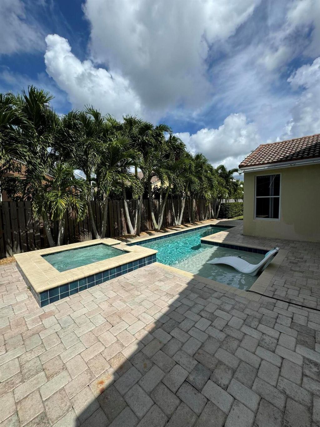 Photo of 9325 Cove Point Circle, Boynton Beach, FL 33472 (MLS # R11026422)