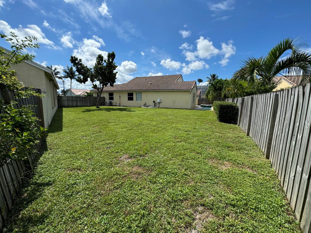 Photo of 9325 Cove Point Circle, Boynton Beach, FL 33472 (MLS # R11026422)