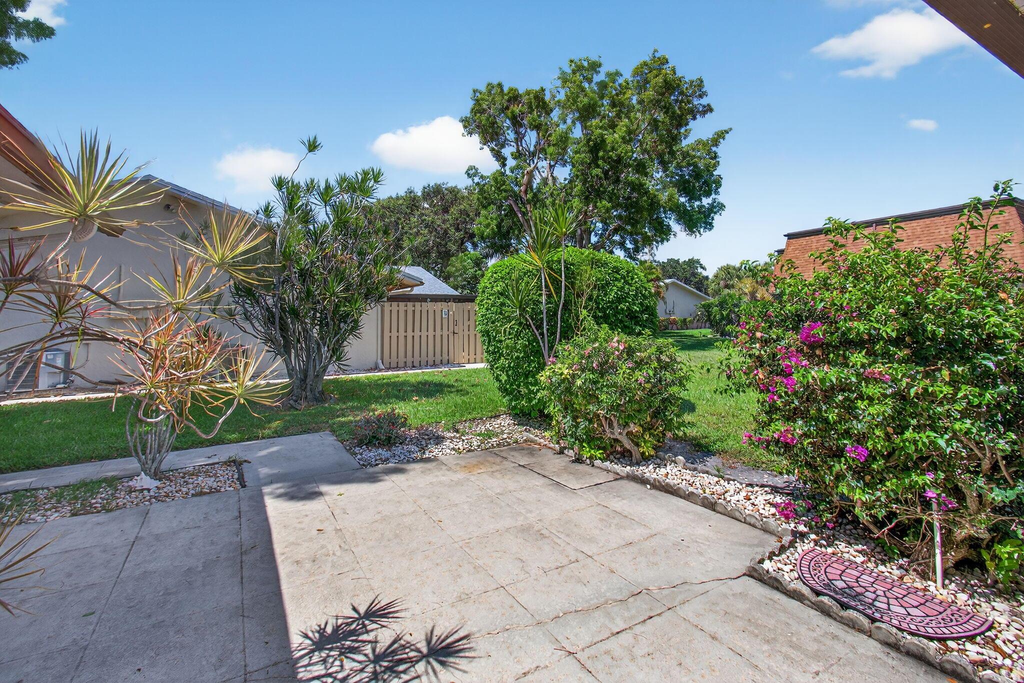872 NW 29th Avenue A, Delray Beach, FL, 33445/$249,000 4 872 NW 29th Avenue A