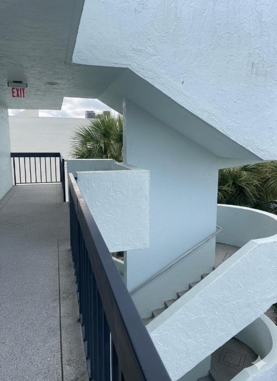 View photos, virtual tours, details... 6698 10th Avenue N 427