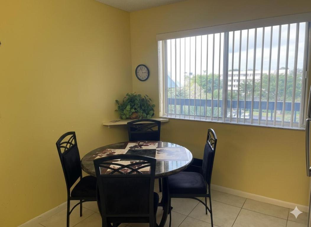 HAMLET AT POINCIANA COND DECL FILED 8-5-86 - Residential