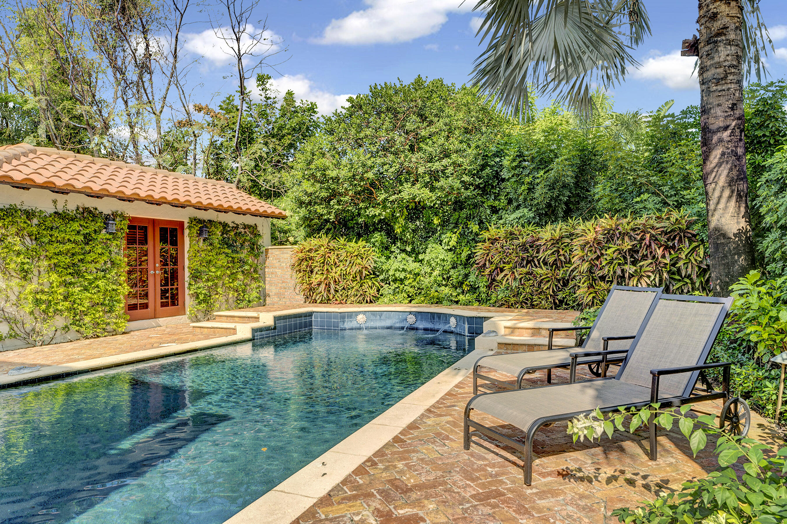 PERSHING PARK LAKE ADD IN - Residential