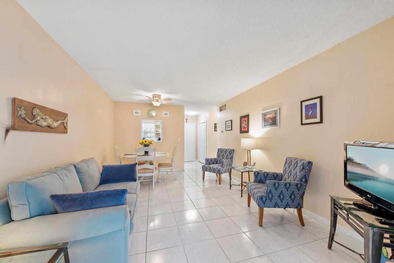 1111 Lake Terrace 105