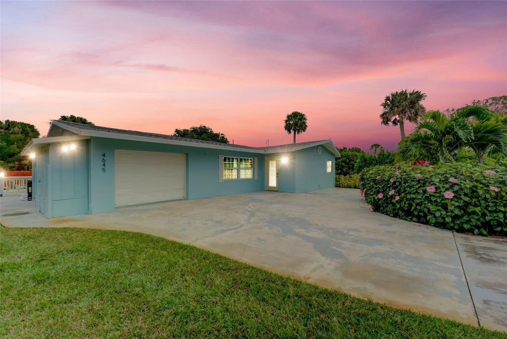 Photo of 4645 NE Dudley Circle, Jensen Beach, FL 34957 (MLS # F10418530)